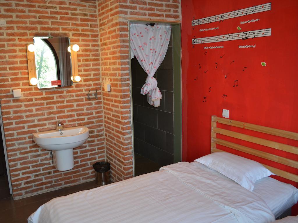 Old Observatory Youth Hostel Qingdao Shinan Room photo